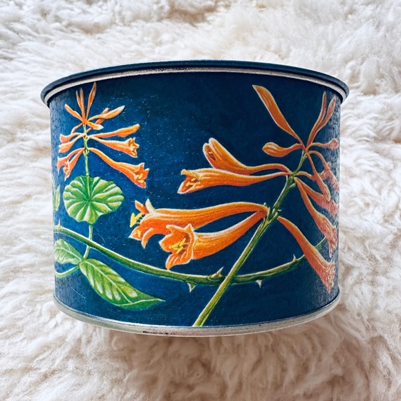 Vintage 70s Current Hummingbird Rose Honeysuckle Tin - Picture 4 of 6